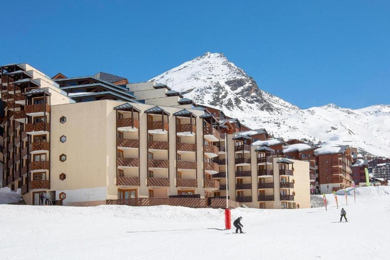 Vue Sur La Montagne, Au Pied Des Pistes 512
